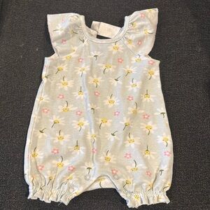 Baby bodysuit